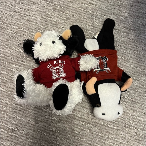 Red Deer Rebels plush x 2, good condition - Picture 2 of 3